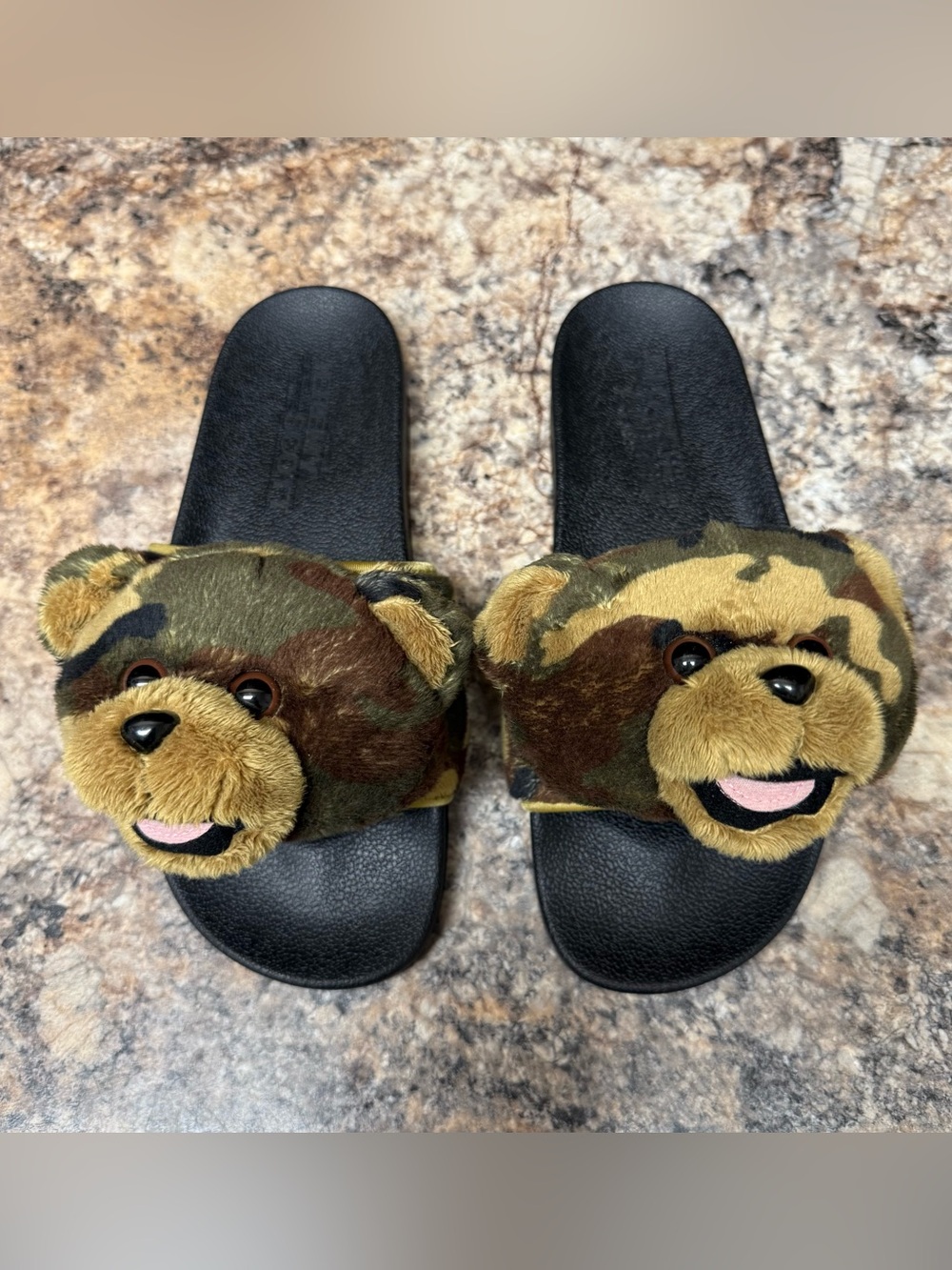 Adidas JS Adilette Jeremy Scott Teddy Camo (2021) Size 10 Sandal Slide